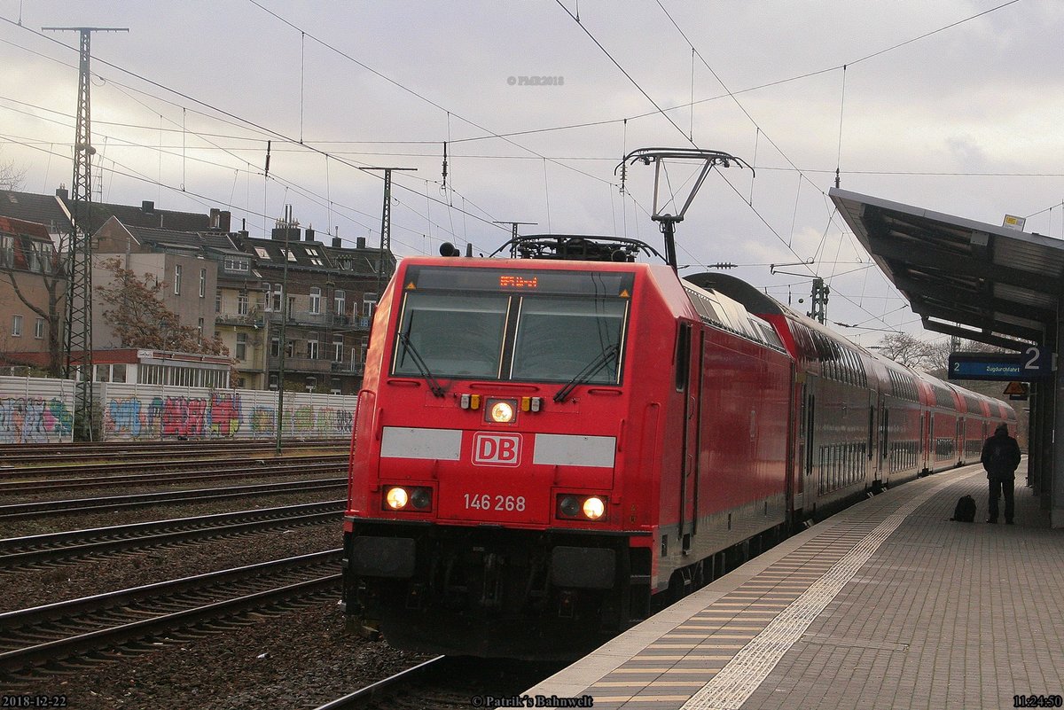 DB 146 268 mit RE5 nach Wesel am 22.12.2018 in Köln-West