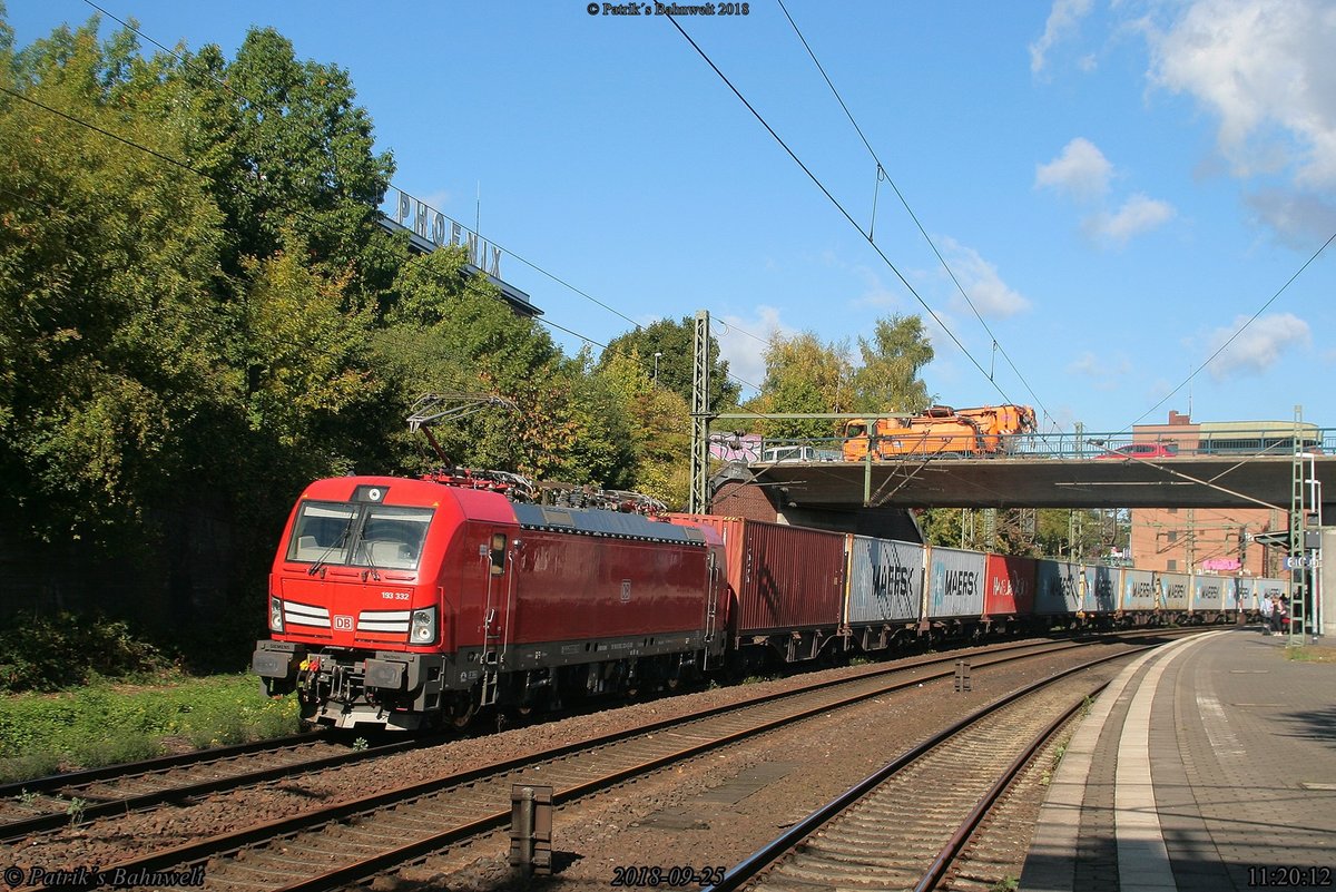 DB 193 332 mit Containerzug Richtung Süden
am 25.09.2018 in Hamburg-Harburg