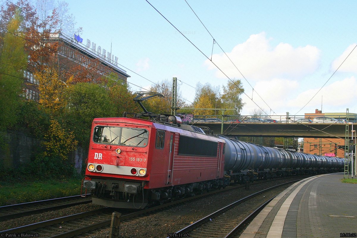 MAED 155 183 mit Kesselwagenzug Richtung Süden
am 02.11.2018 in Hamburg-Harburg