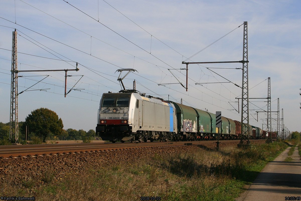 Rpool 186 449 mit gemischten Güterzug Richtung Wunstorf
am 10.10.2018 in Dedensen-Gümmer