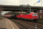 DB 193 329 + DB 193 332 mit Kohlewagenzug Richtung Norden  am 19.11.2018 in Hamburg-Harburg