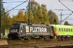 baureihe-182-es64-u2-taurus/637898/mrce--bte-182-518-flixtrain MRCE / BTE 182 518 'Flixtrain' mit FLX 1802 nach Hamburg-Altona
am 25.10.2018 in Hamburg-Harburg