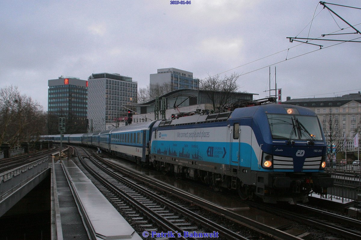 CD 193 291 mit EC 176 am 04.01.2019 in Hamburg-Dammtor